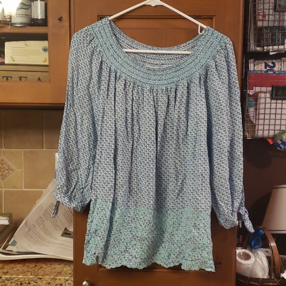 Women's shirt